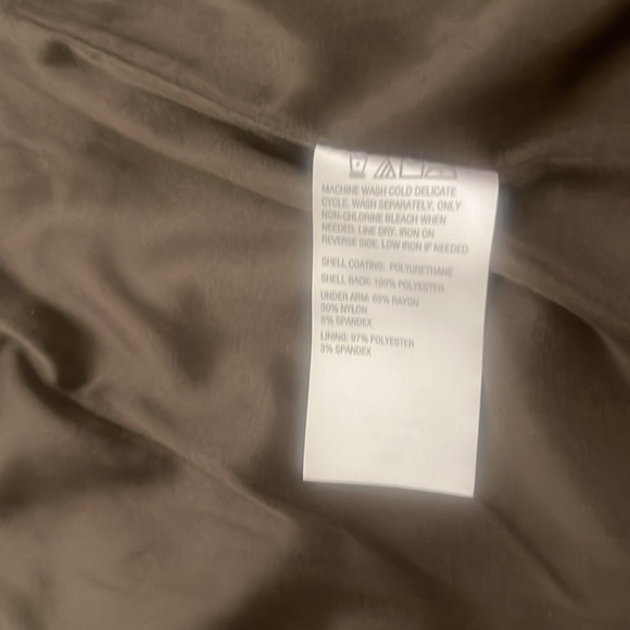 G by Giuliana Olive Blazer Jacket Size XS
(NWOT) - Picture 9 of 9